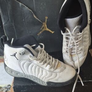 Jordan Men's White and Black High-Top Basketball Sneakers
